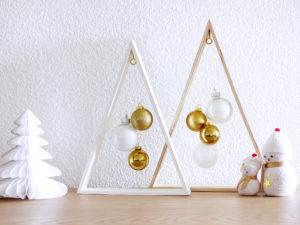 DIY Noël, sapins de Noël minimalistes en bois - Autour de Marine