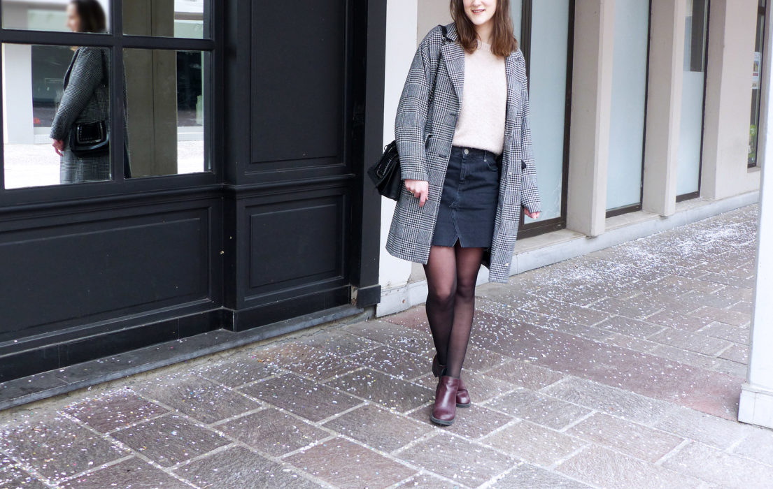 Look Jupe en jean noir - Autour de Marine