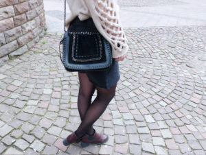 Look Jupe en jean noir - Autour de Marine