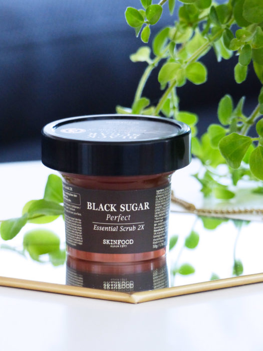 Skinfood, Black Sugar Perfect Essential Scrub - Autour de Marine
